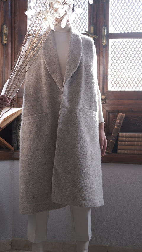 The Airy Vest | T.XIV