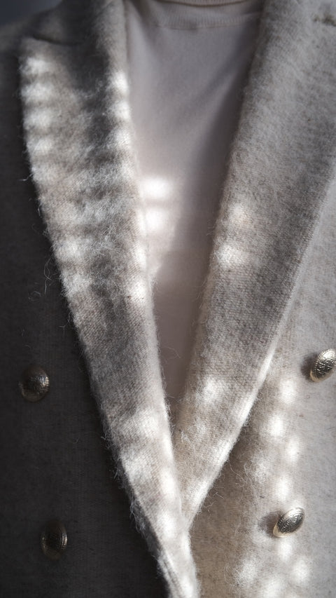 The Double-Breasted Coat | T.III