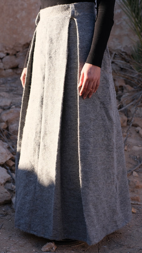 The Structured Skirt | T.VIII