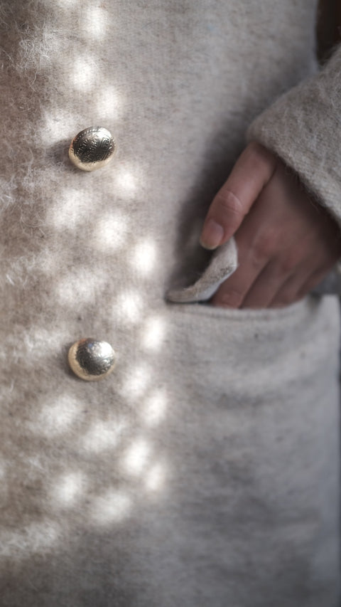 The Double-Breasted Coat | T.III