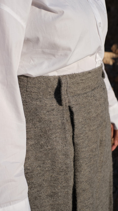 The Structured Skirt | T.VIII